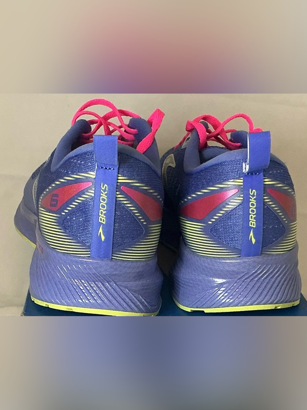 Brooks Women's Blue Running Shoes with Pink Laces NIB size 10.5 - Picture 8 of 10
